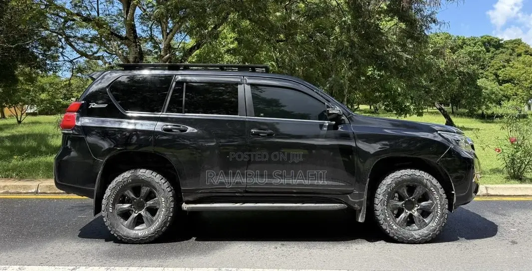 Toyota Land Cruiser Prado 2.7 i 2013 Black