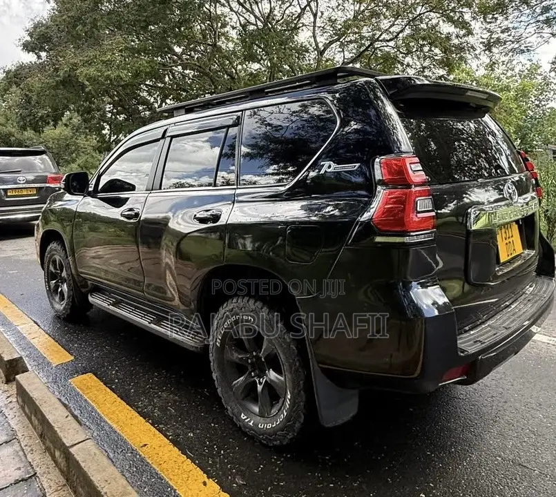Toyota Land Cruiser Prado 2.7 i 2013 Black