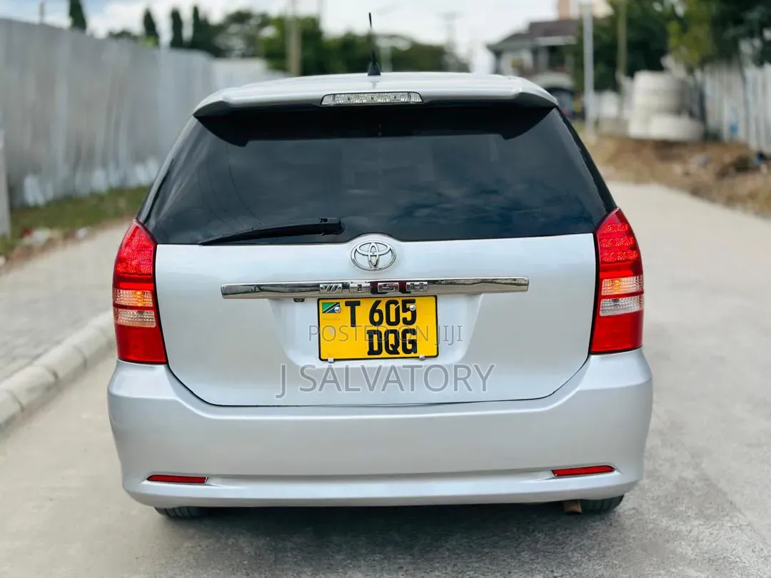 Toyota Wish 2003 Silver