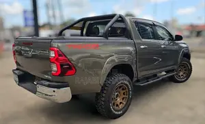 Toyota Hilux Revo Double Cab Deisel 2.4 AWD 2021 Green