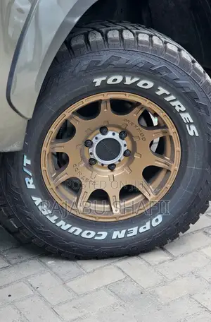 Toyota Hilux Revo Double Cab Deisel 2.4 AWD 2021 Green