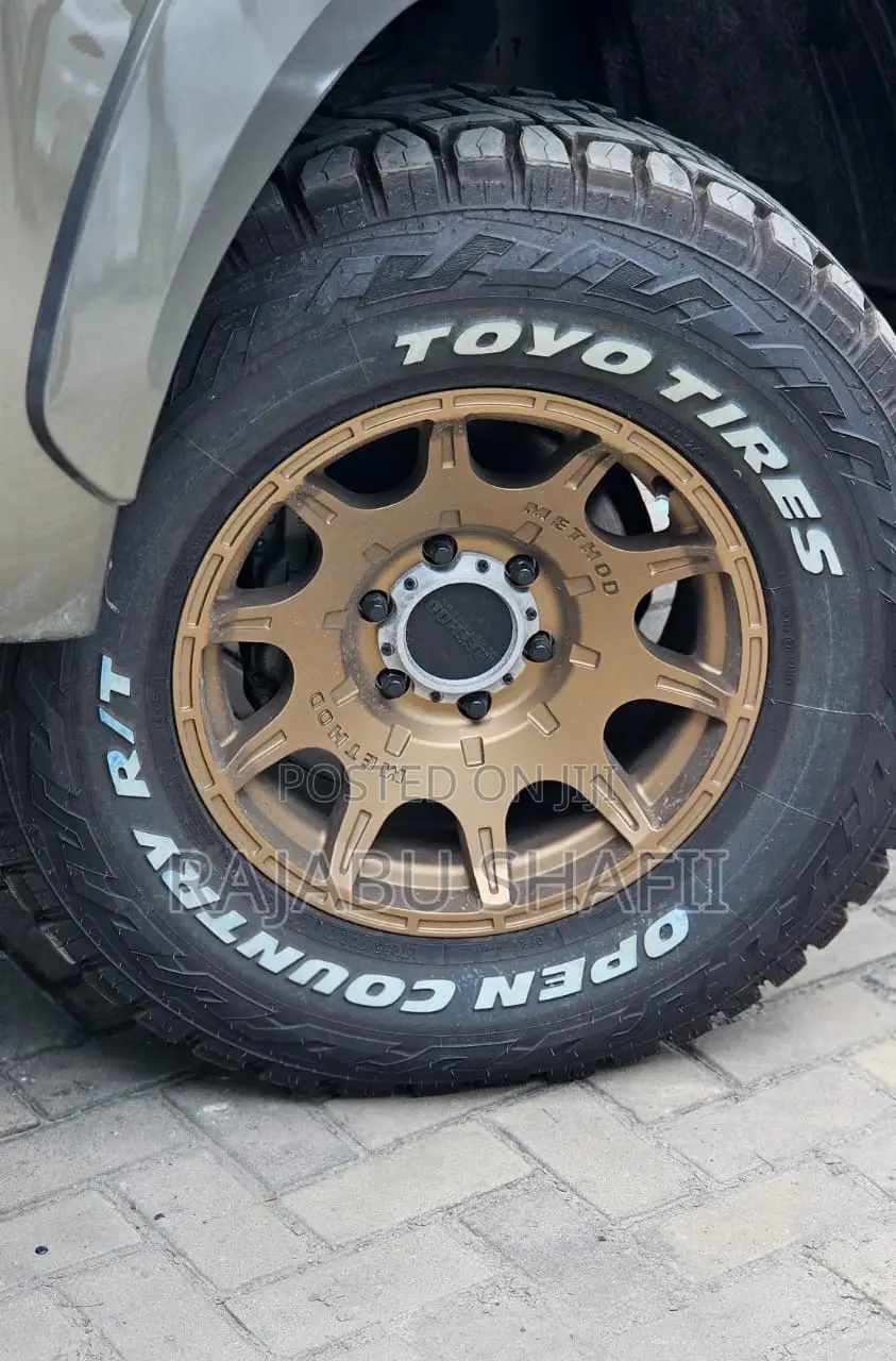Toyota Hilux Revo Double Cab Deisel 2.4 AWD 2021 Green