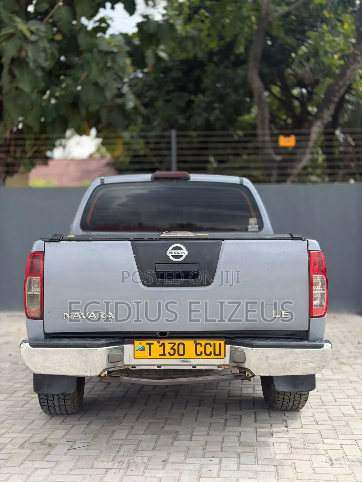Nissan Navara 2011 Blue