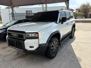 Toyota Land Cruiser Prado 2025 White