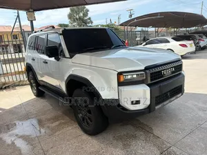 Toyota Land Cruiser Prado 2025 White