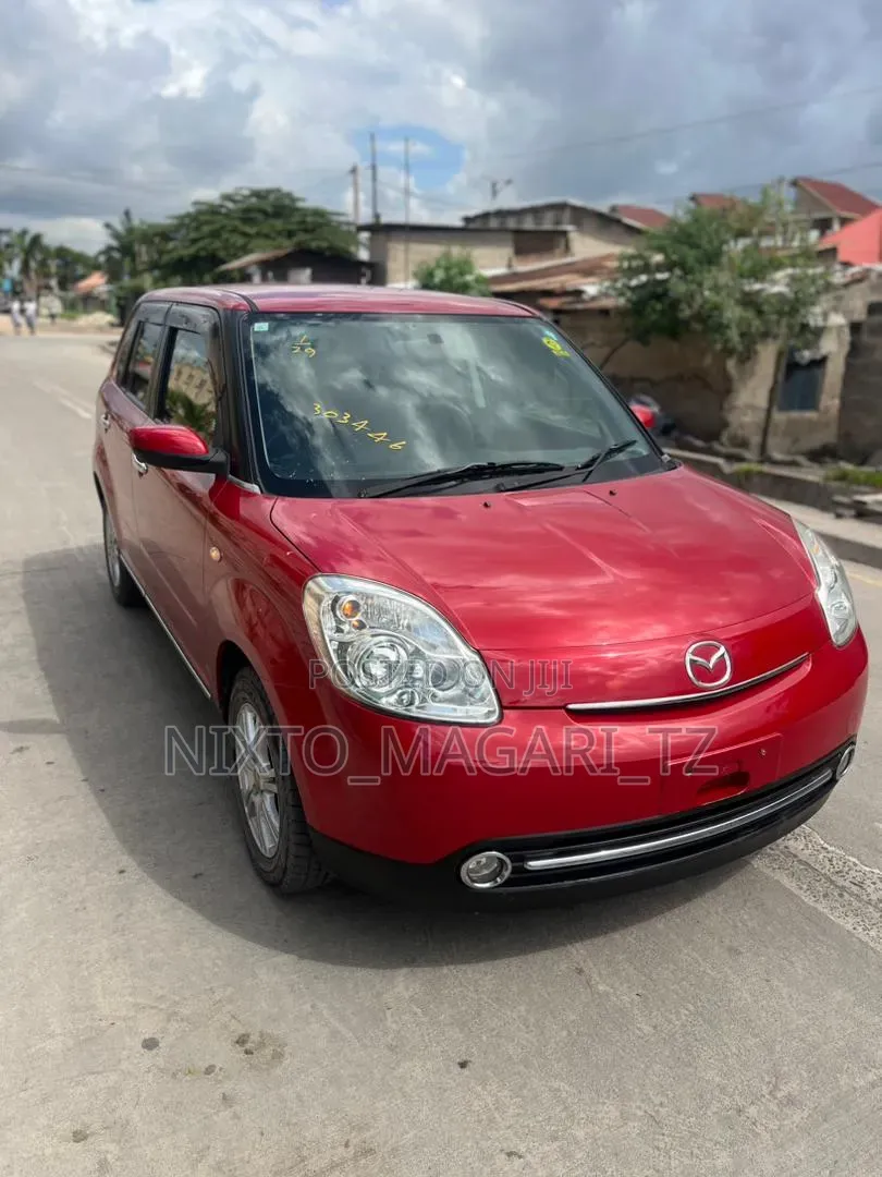 Mazda Verisa 2007 Red