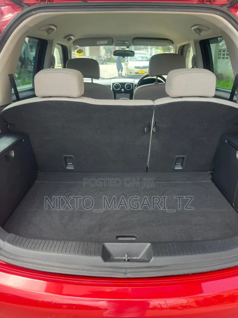 Mazda Verisa 2007 Red