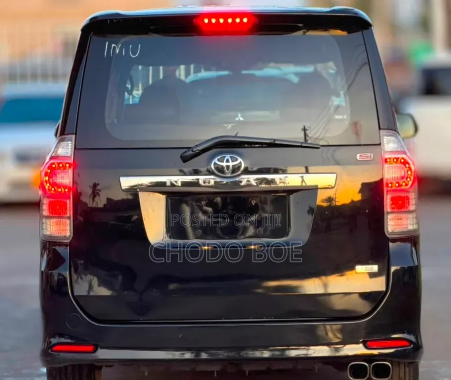 Toyota Noah 2009 Black