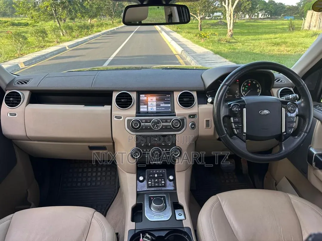 Land Rover Discovery 2015 Black