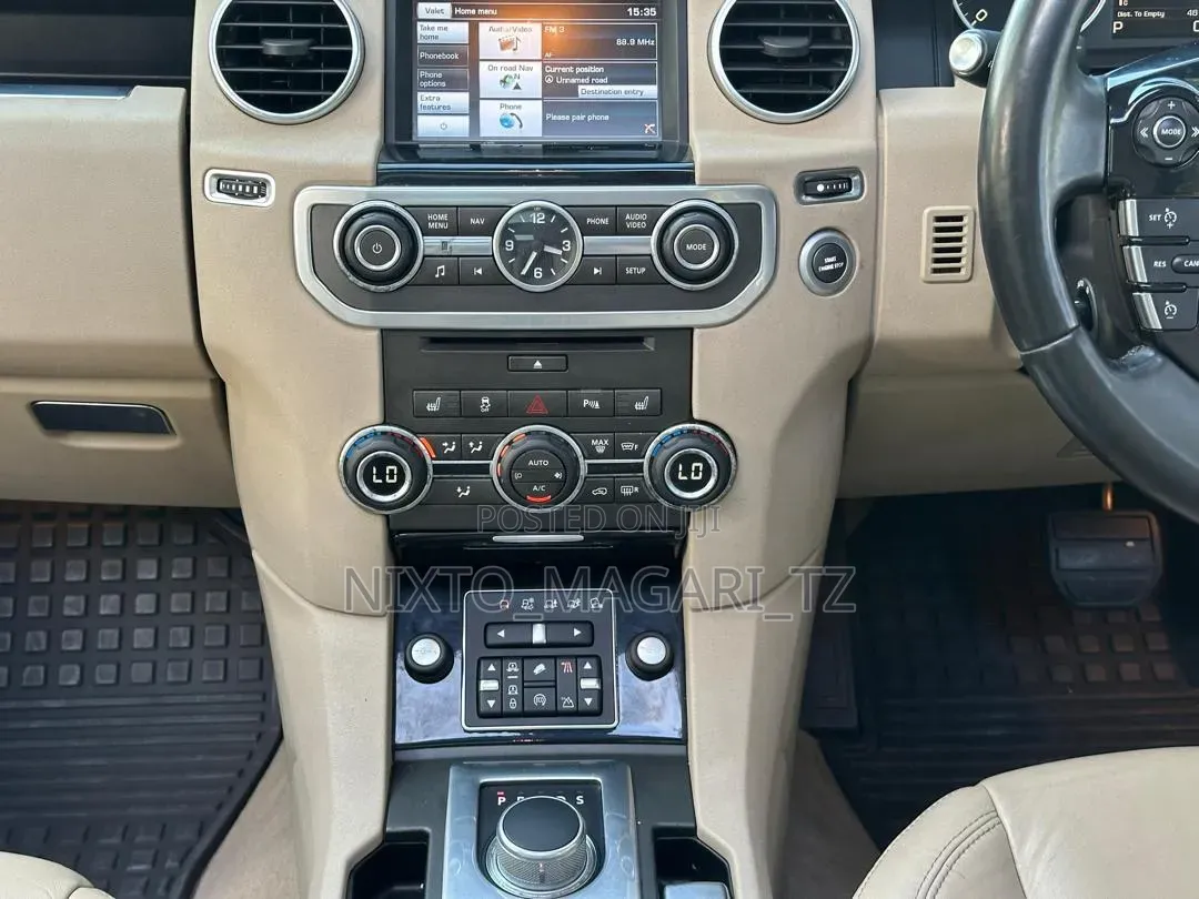 Land Rover Discovery 2015 Black