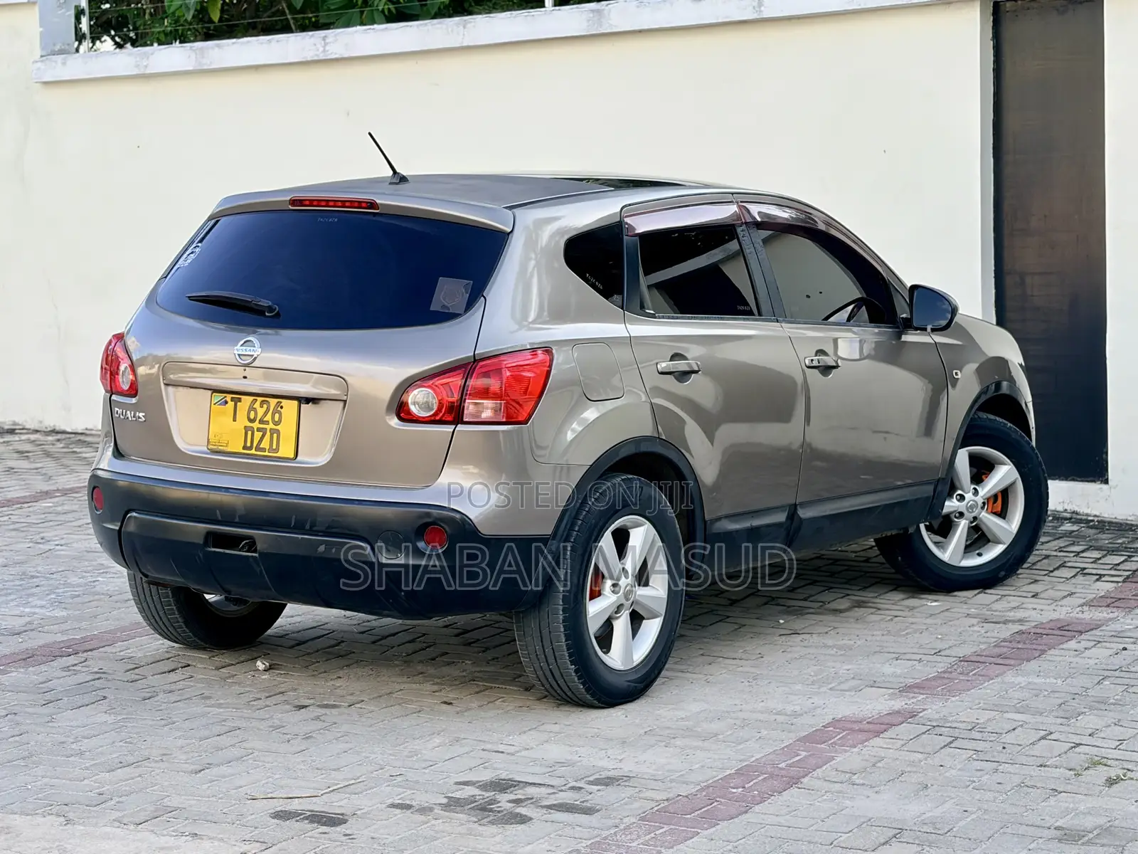 Nissan Dualis 2010 Beige