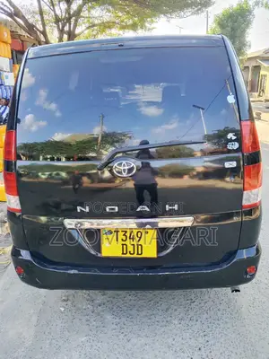 Toyota Noah 2003 Black