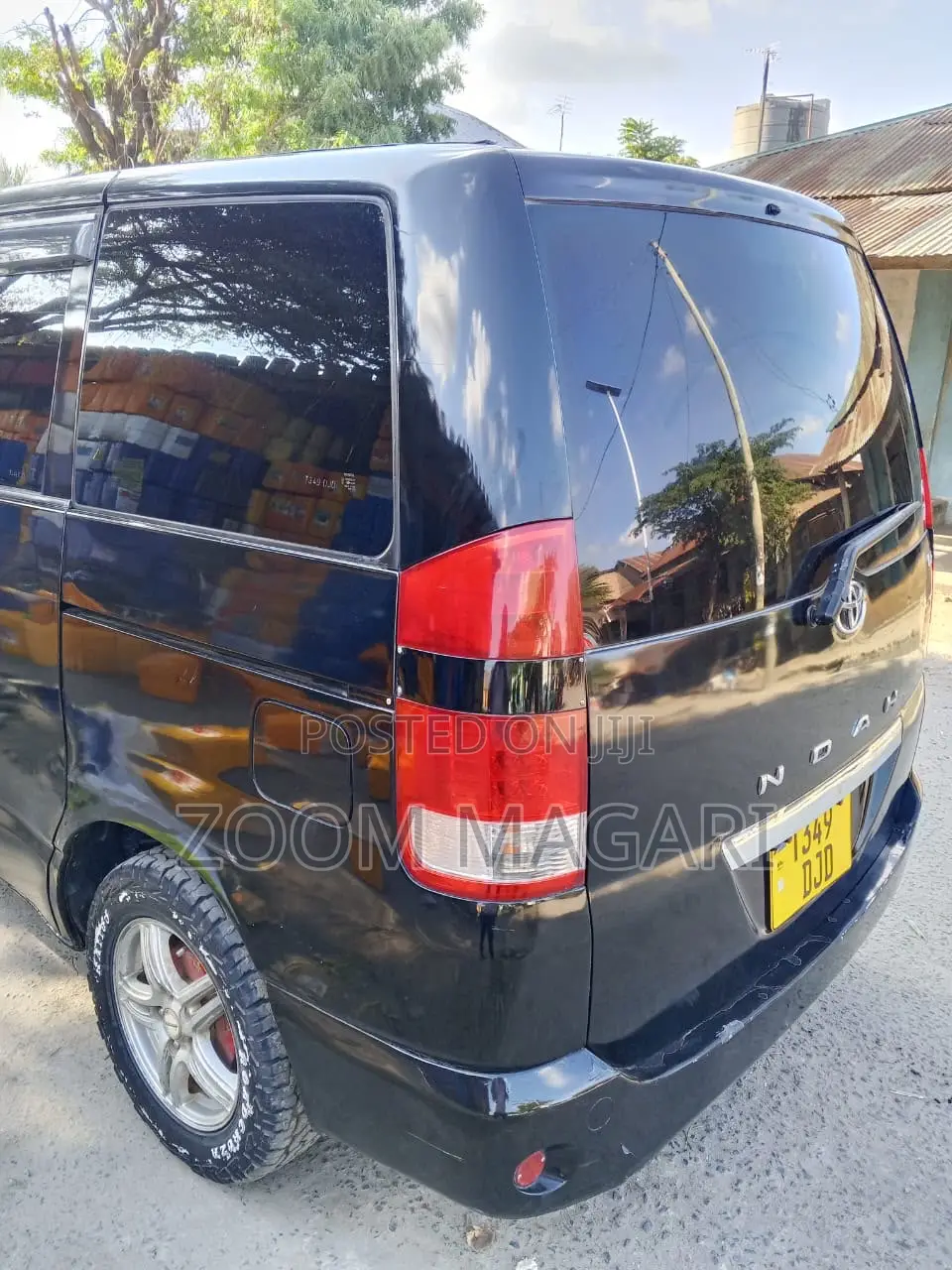 Toyota Noah 2003 Black