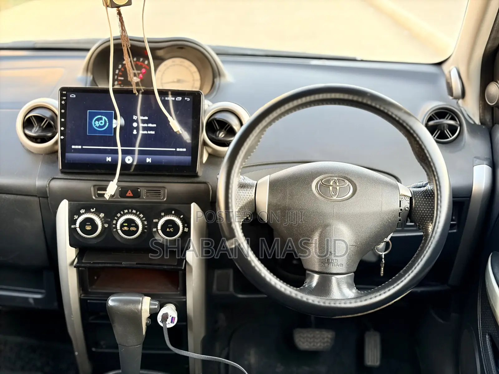 Toyota IST 2004