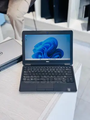 Laptop Dell Latitude E7240 8GB Intel Core i5 SSD 256GB