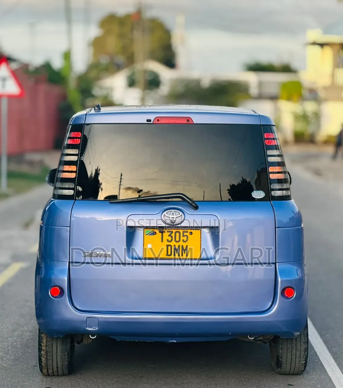 Toyota Sienta 2005 Blue