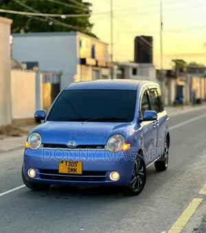 Toyota Sienta 2005 Blue