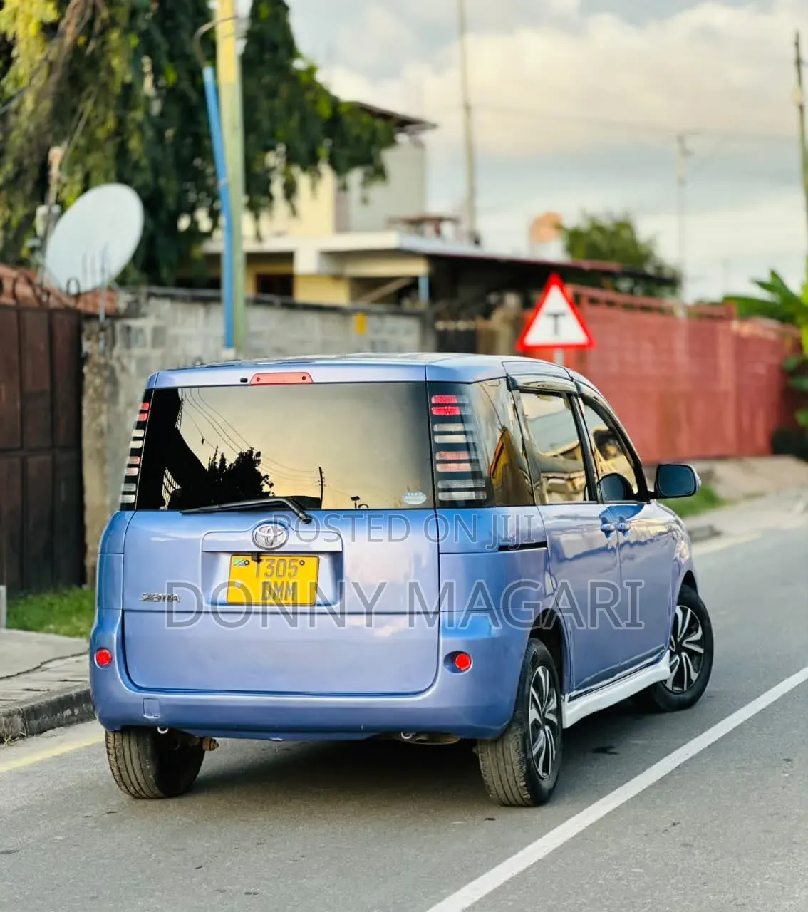 Toyota Sienta 2005 Blue