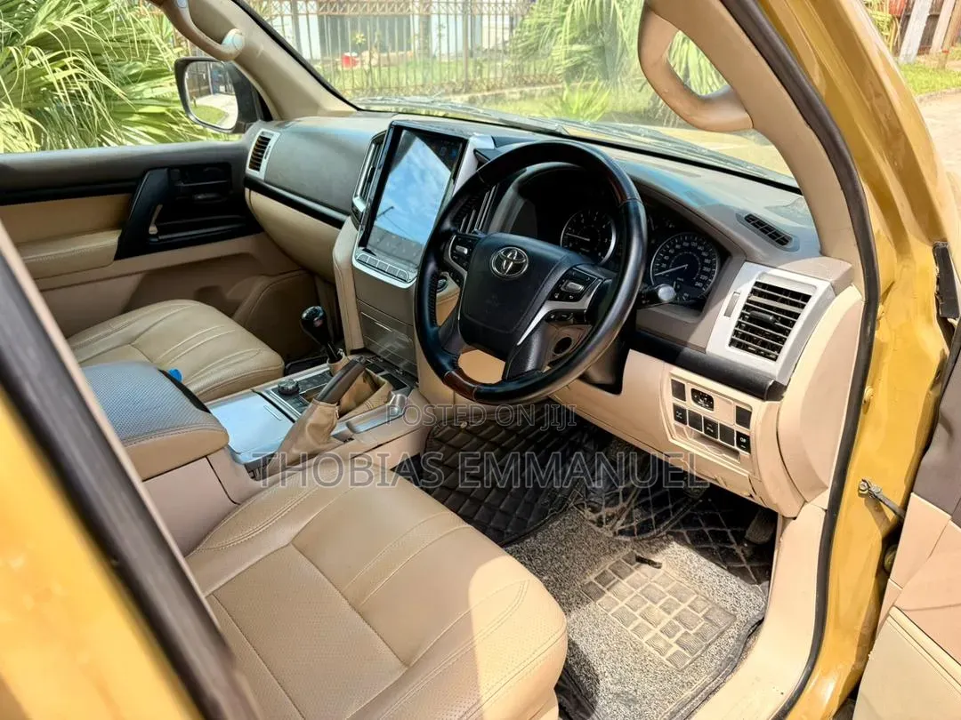 Toyota Land Cruiser 2008 Gold
