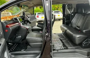 Toyota Vellfire 2009