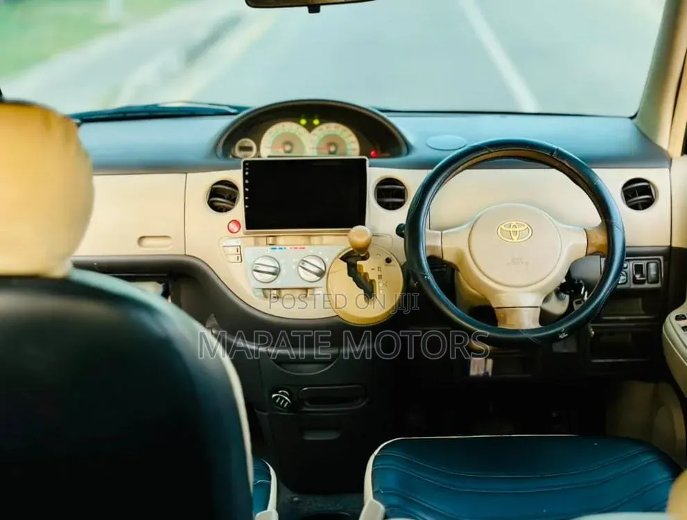 Toyota Sienta 2005 Blue