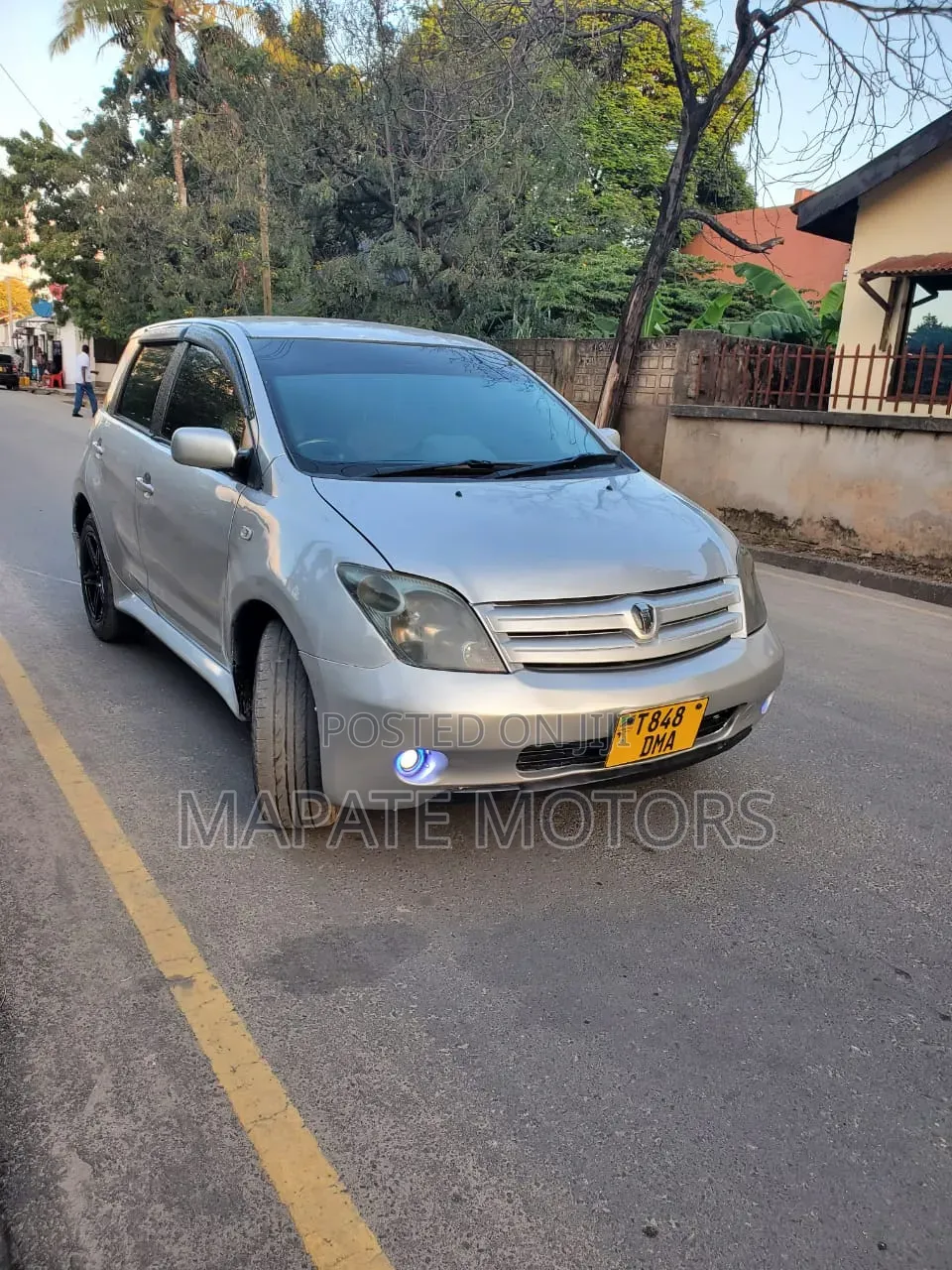 Toyota IST 2004 Silver