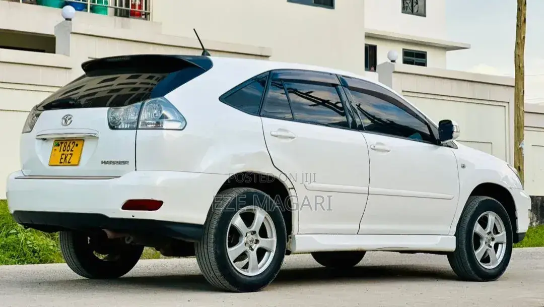 Toyota Harrier 2006 White