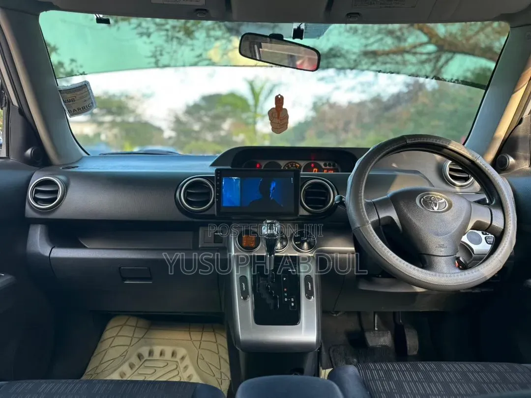 Toyota Corolla Rumion 2012 Silver