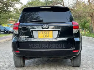Toyota Vanguard 2010 Black