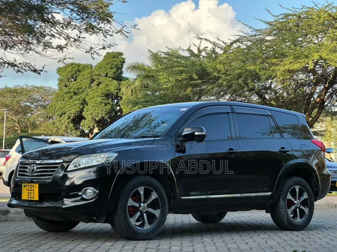 Toyota Vanguard 2010 Black