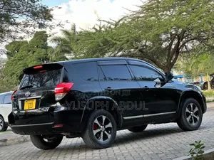 Toyota Vanguard 2010 Black
