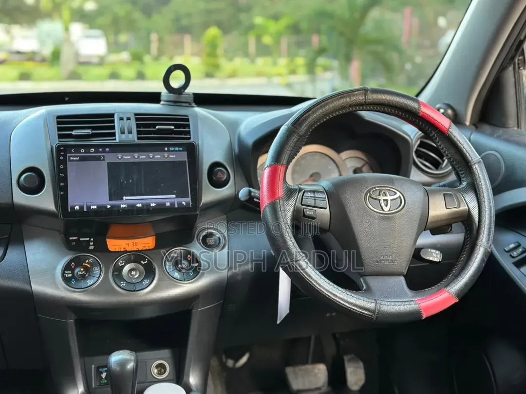 Toyota Vanguard 2010 Black