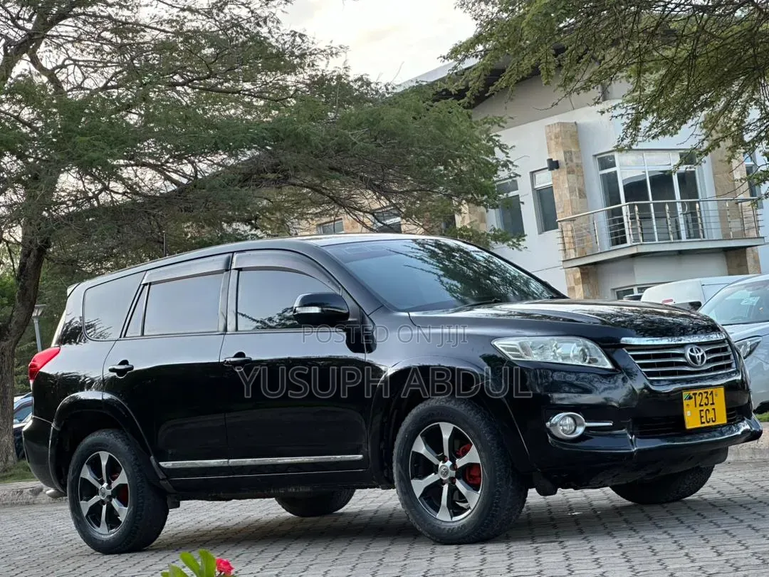 Toyota Vanguard 2010 Black