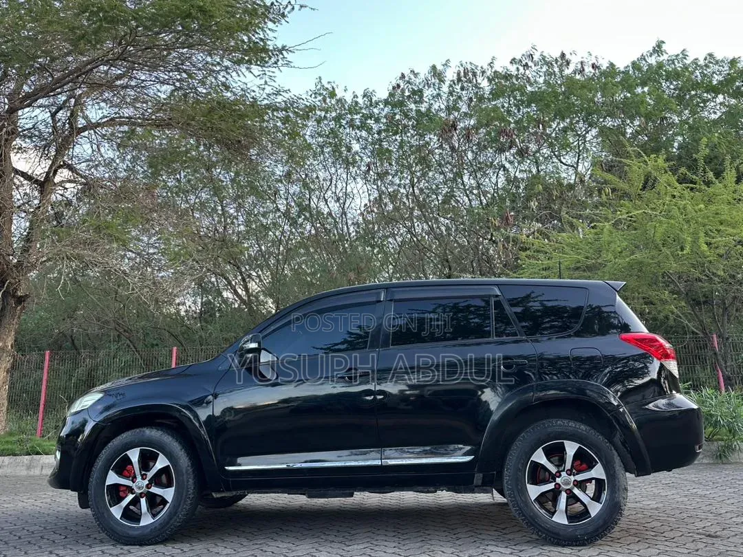 Toyota Vanguard 2010 Black