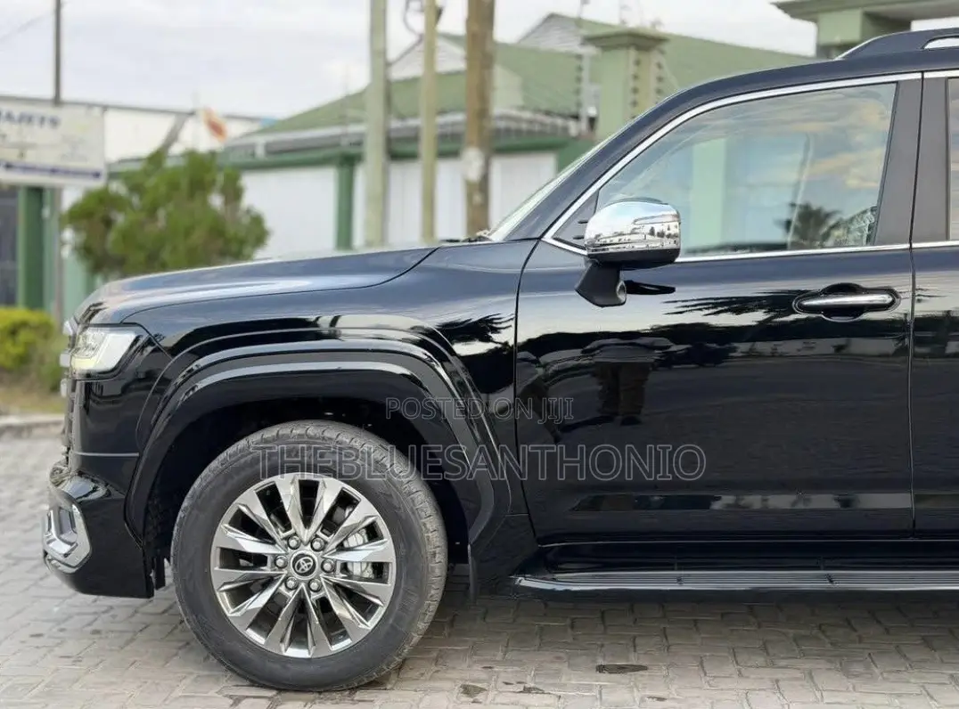 New Toyota Land Cruiser 2025 Black