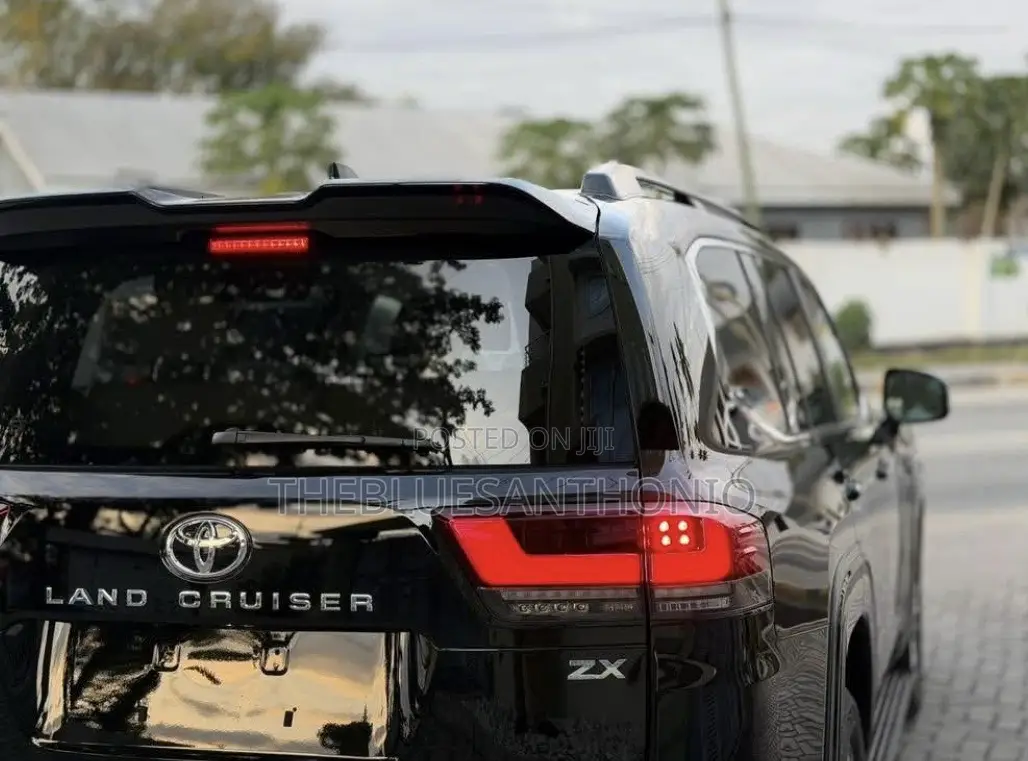 New Toyota Land Cruiser 2025 Black