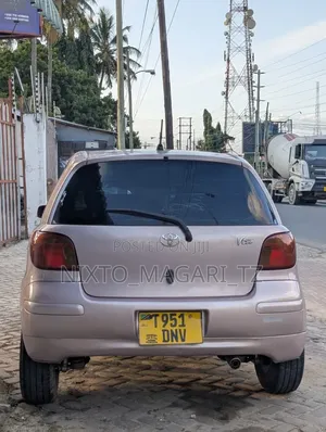 Toyota Vitz 2003 Pink