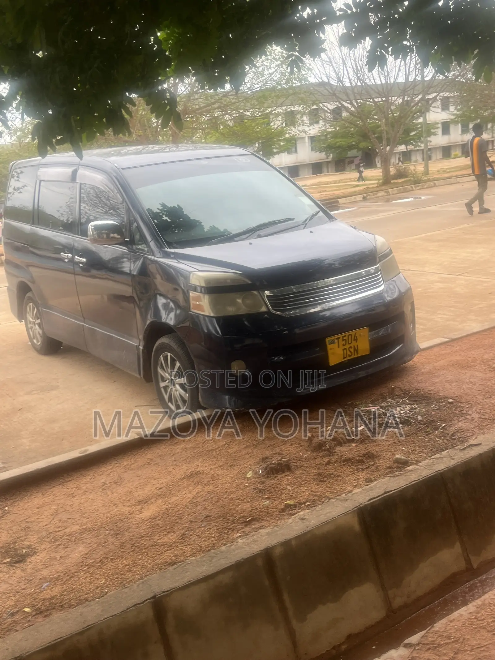 Toyota Voxy X 2WD 8-Seater 2006 Black