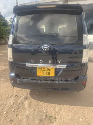 Toyota Voxy X 2WD 8-Seater 2006 Black