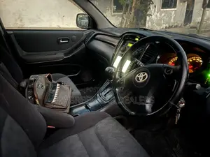 Toyota Kluger 2005 Black