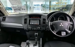 Mitsubishi Pajero 2013 White
