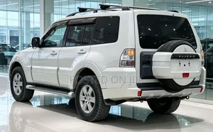 Mitsubishi Pajero 2013 White