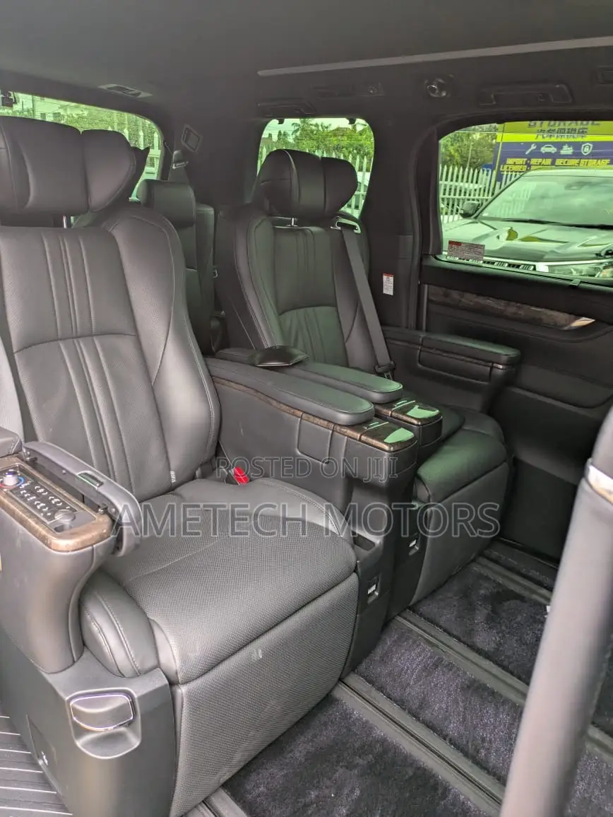 Toyota Alphard 2021 Black