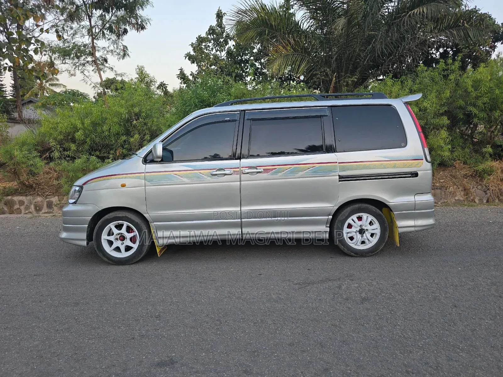 Toyota Noah 2009 Silver