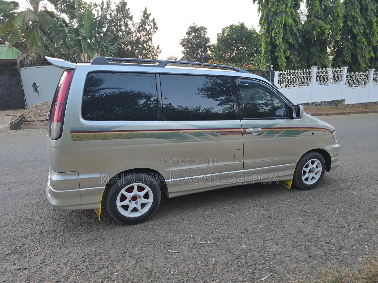 Toyota Noah 2009 Silver
