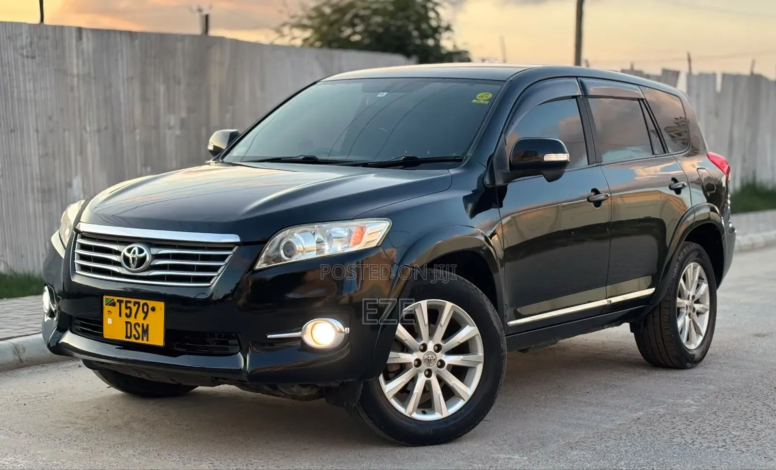 Toyota Vanguard 2010 Black