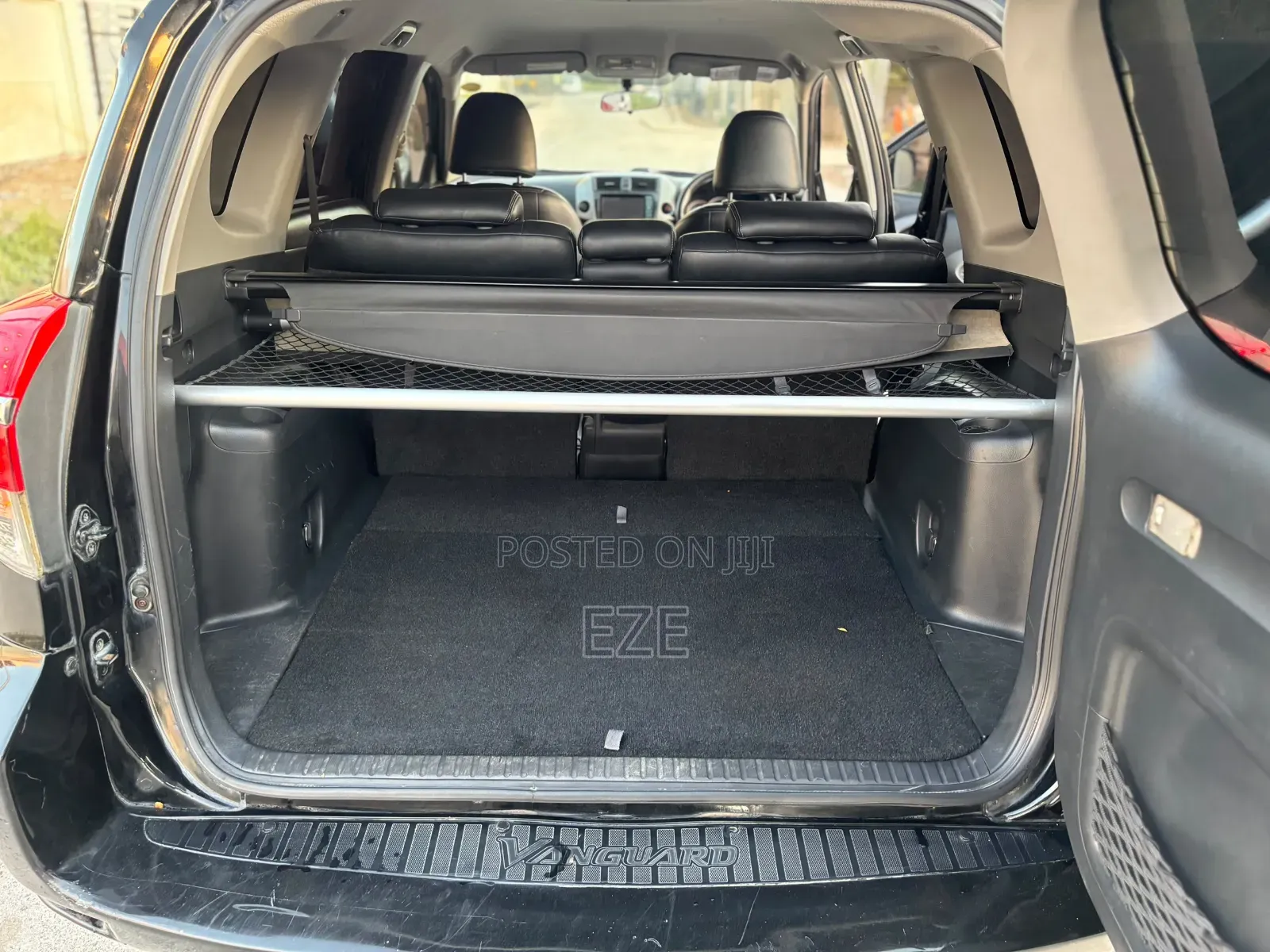 Toyota Vanguard 2010 Black