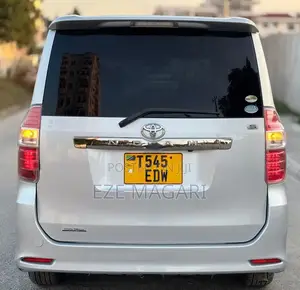 Toyota Noah 2008 Silver