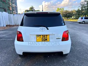 Toyota IST 2004 White