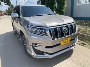 Toyota Land Cruiser Prado 2014 Silver